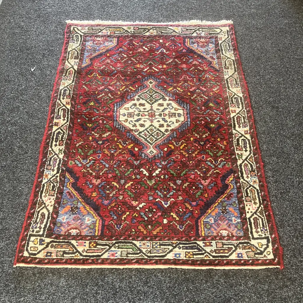Persian Floor Rug (Tasselled One End) 150 x 103cm Image 1++