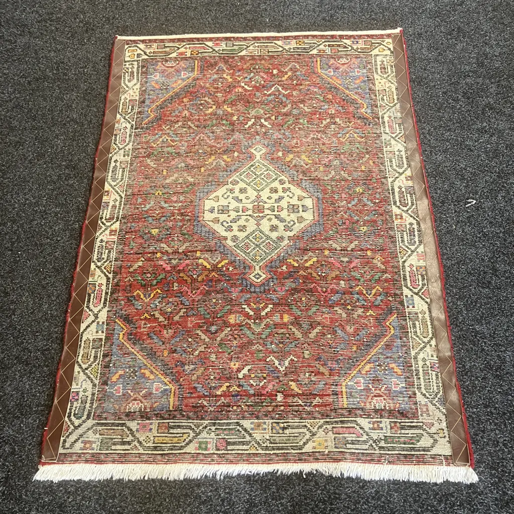 Persian Floor Rug (Tasselled One End) 150 x 103cm Image 1++