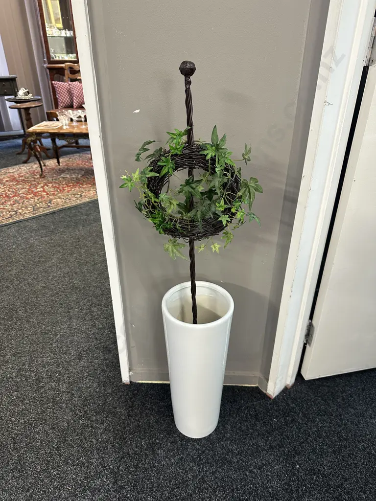 Ivy Wreath TopiaryOn Dark Brown Metal In Cream Tapered Floor Vase H100cm. Image 1++