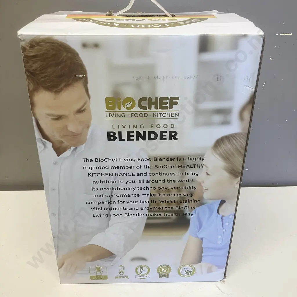 BioChef Living Food Blender White In Box With Manual & Recipe Book Image 1++