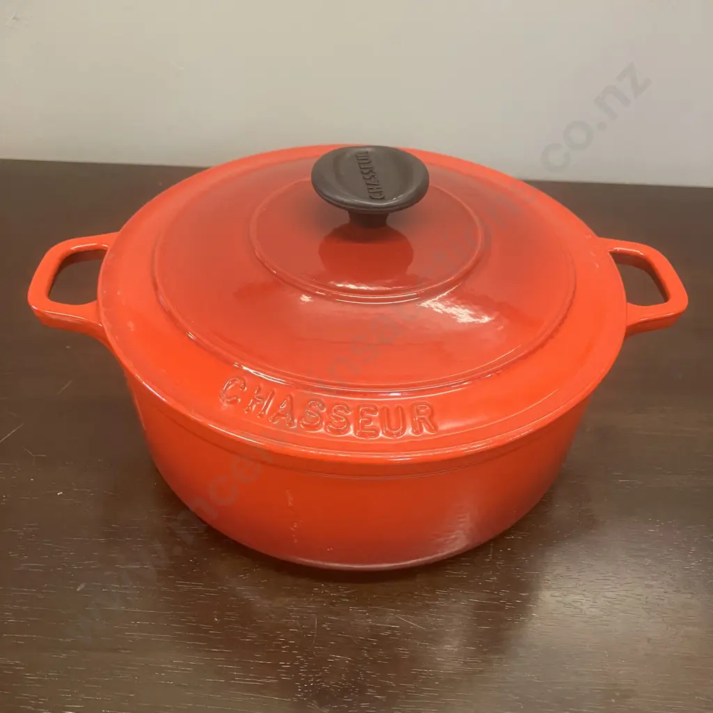 Red French Made Chasseur 22cm Enamelled Cast Iron Round Casserole Dish With Lid Image 1++