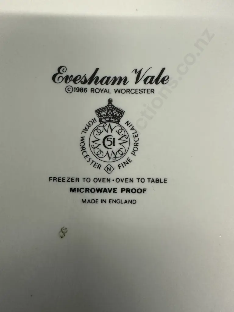 Royal Worcester Evesham Vale Oven To Table Lidded Casserole Dish Image 1++