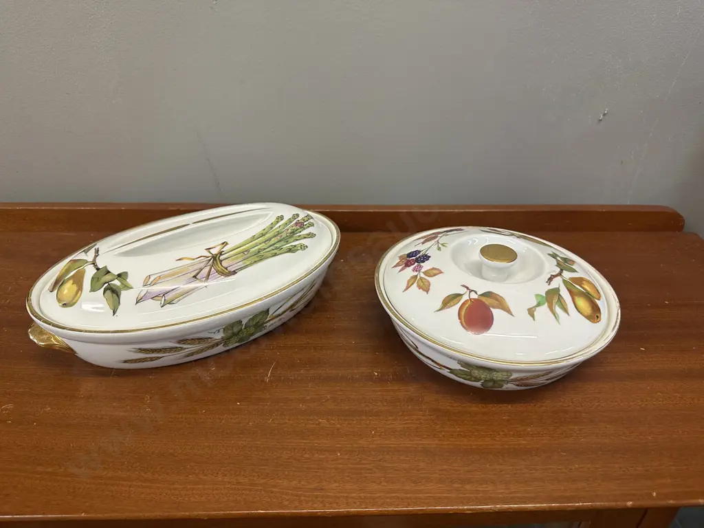 Royal Worcester Evesham Gold Oval & Round Lidded Casserole Dishes Image 1++