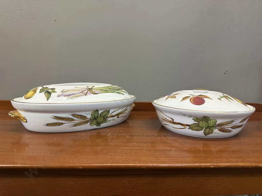 Royal Worcester Evesham Gold Oval & Round Lidded Casserole Dishes Image 1++