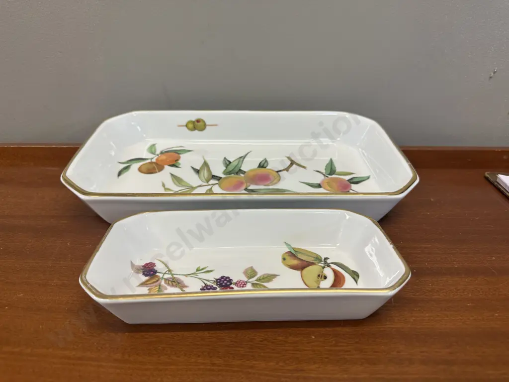 Royal Worcester Evesham Gold Rectangular Dishes Image 1++