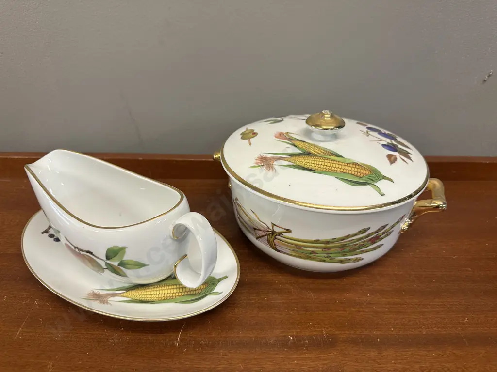 Royal Worcester Evesham Gold Lidded Casserole Dish & Gravy Boat With Under Plate Image 1++