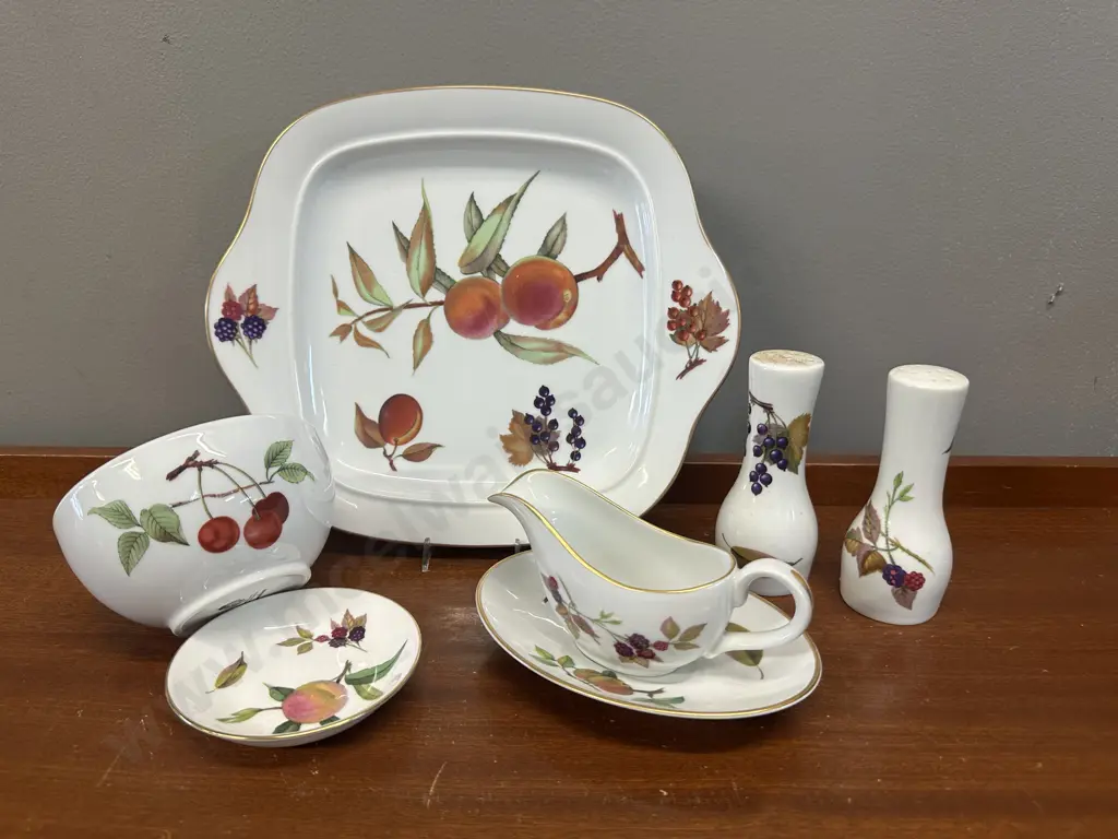 Selection Of Royal Worcester Evesham Gold Items Including Small Gravy & Under Plate Etc Image 1++