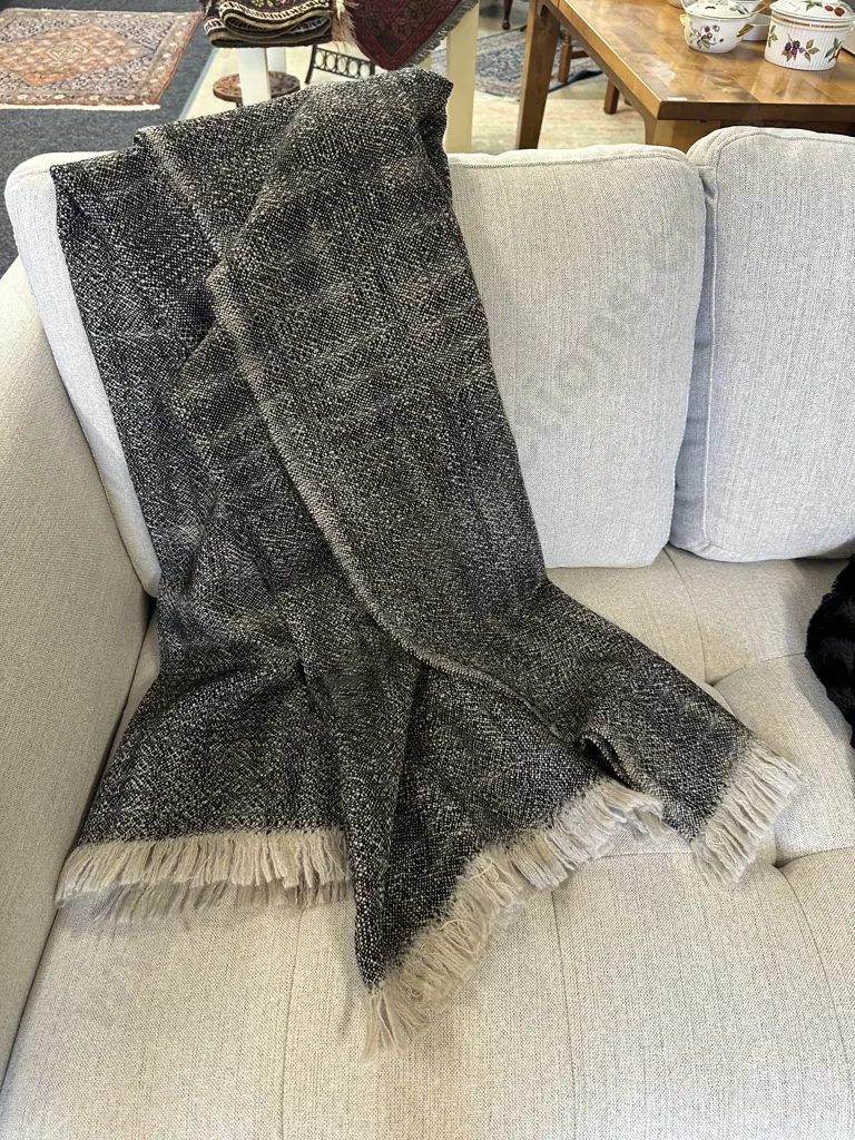 Baya Black & White Flecked Throw With Fringing Image 1++