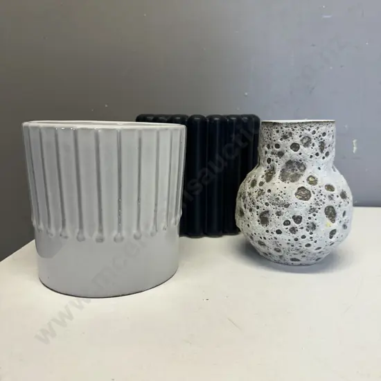 Planter Pots x2 Including N.E.D. With Vase