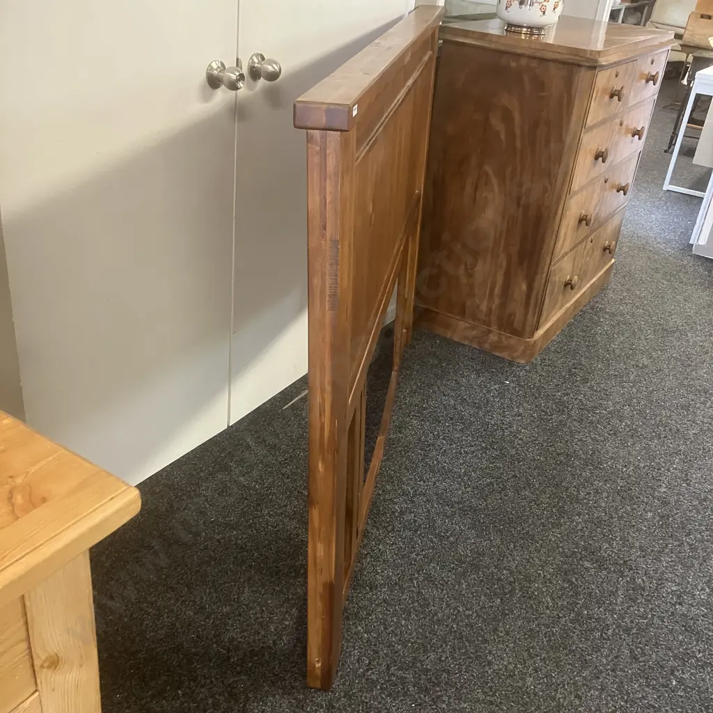 Wooden Panelled Kingsize Headboard. H118 W170 D8cm Image 1++