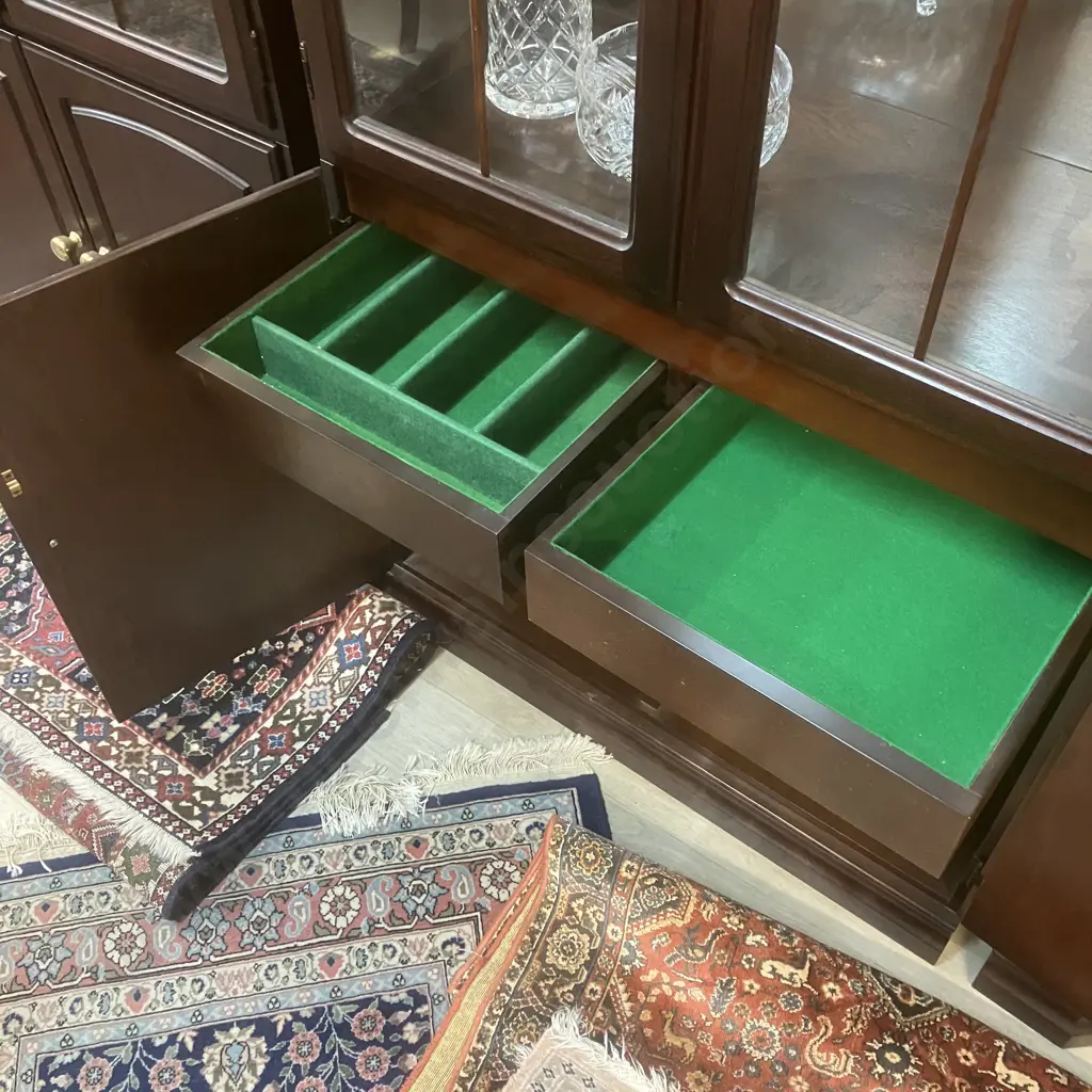 Mahogany 4 Door Display Cabinet With Astragal Doors. Mirror Backed, Adjustable Glass Shelves. H200 W81 D42cm Image 1++