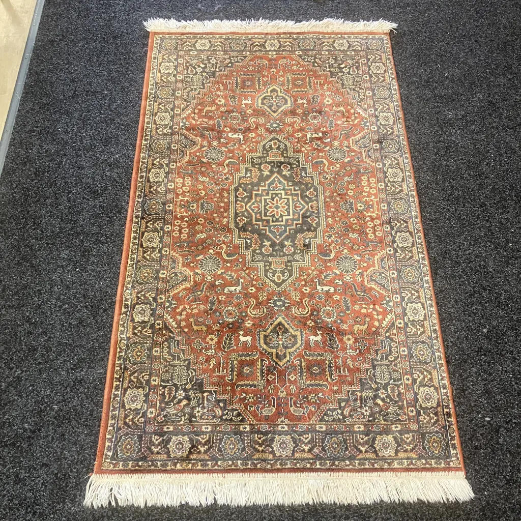 Persian Rug - Animal Patterned 150 x 83cm Image 1++