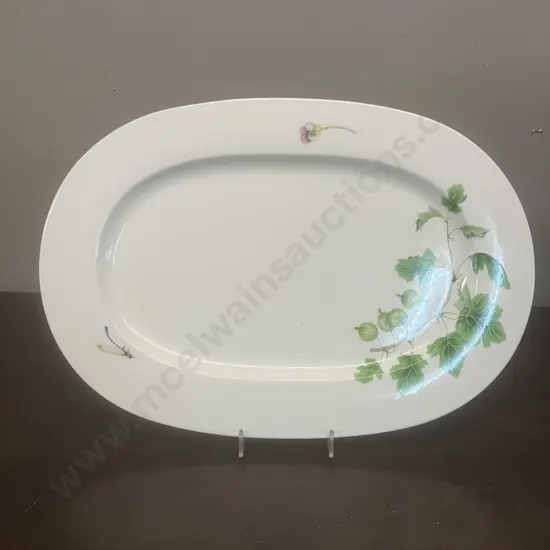 Villeroy & Boch Wildberries Oval Serving Platter. 41 x 28.56cm