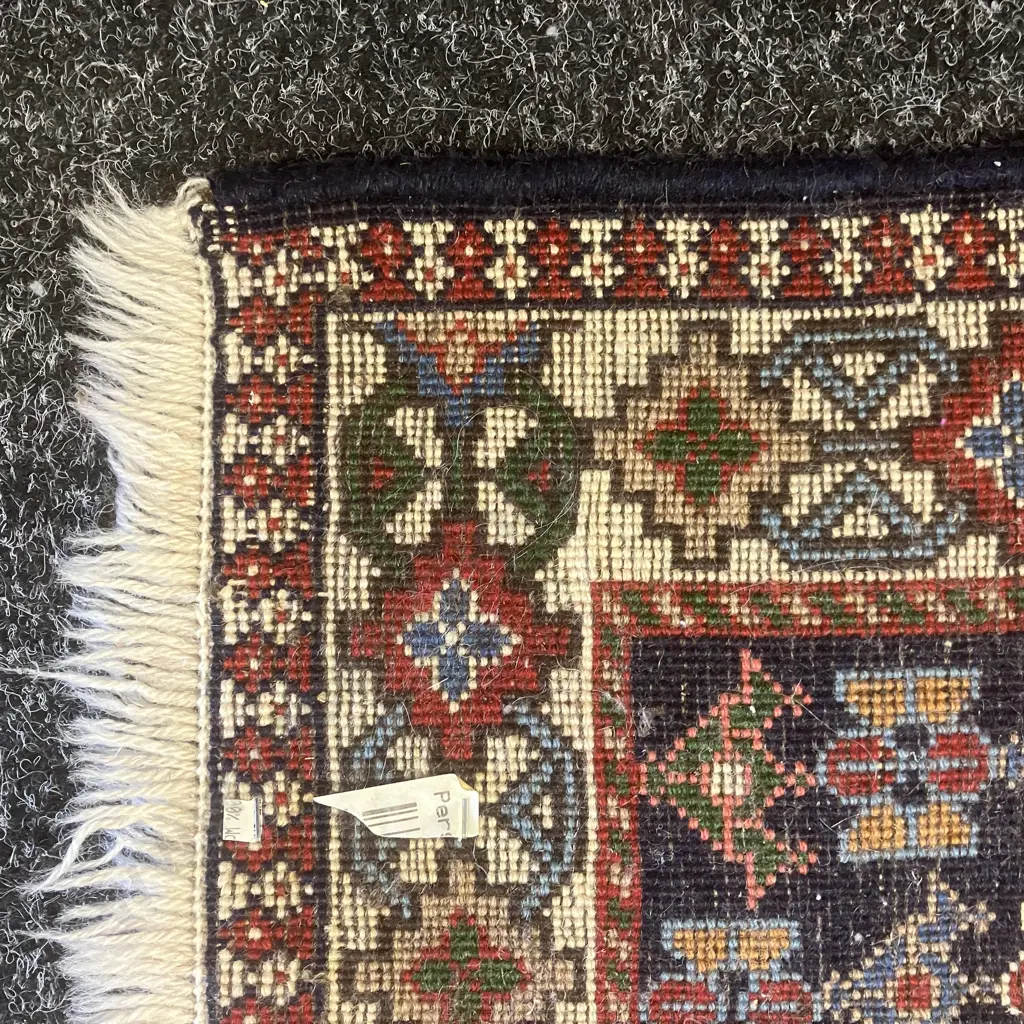 Persian Rug - Reds & Blues 134 x 79cm Image 1++