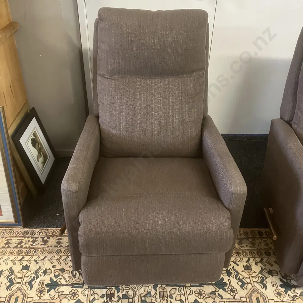Pair of Brown Fabric Lazyboy Chairs Image 1++