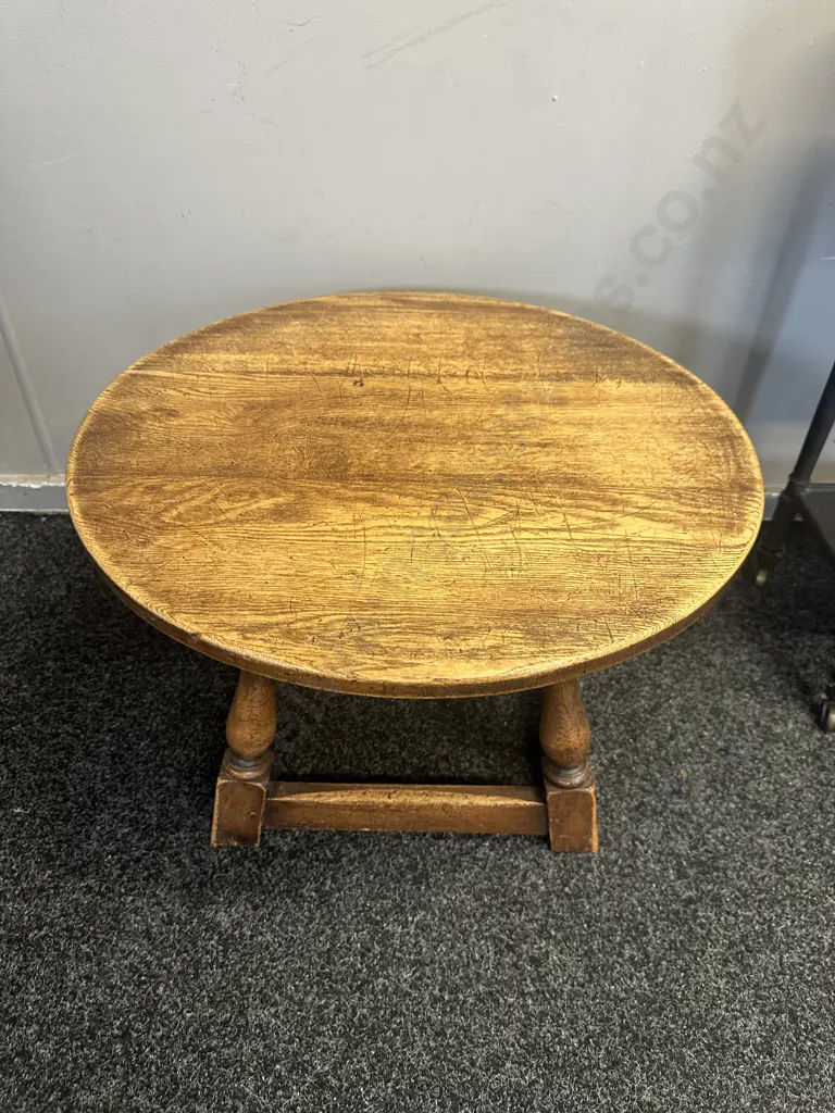 Vintage Oak Round Coffee Table H39,Dia61cm. Image 1++