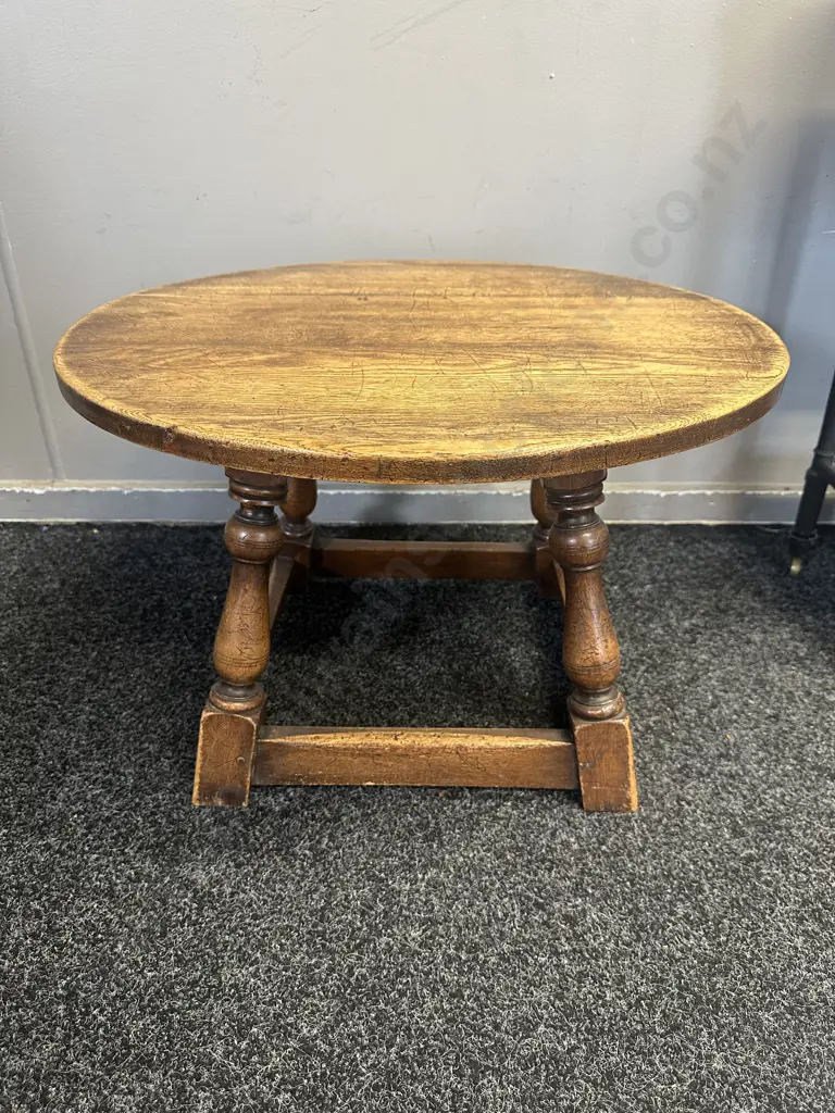 Vintage Oak Round Coffee Table H39,Dia61cm. Image 1++