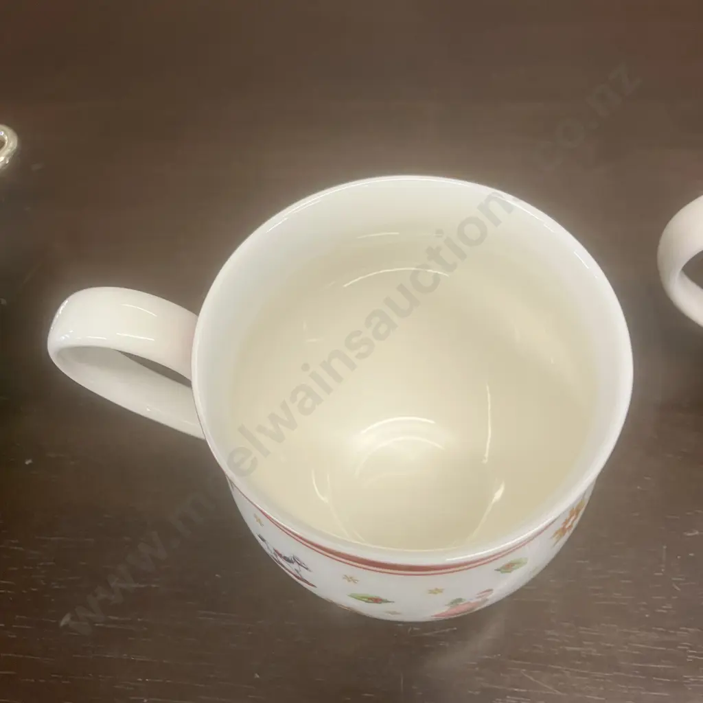 Pair of Villeroy & Boch 'Toys Delight' Christmas Porcelain Cups With a Mikasa Christmas Bauble Glass Candy Dish Image 1++