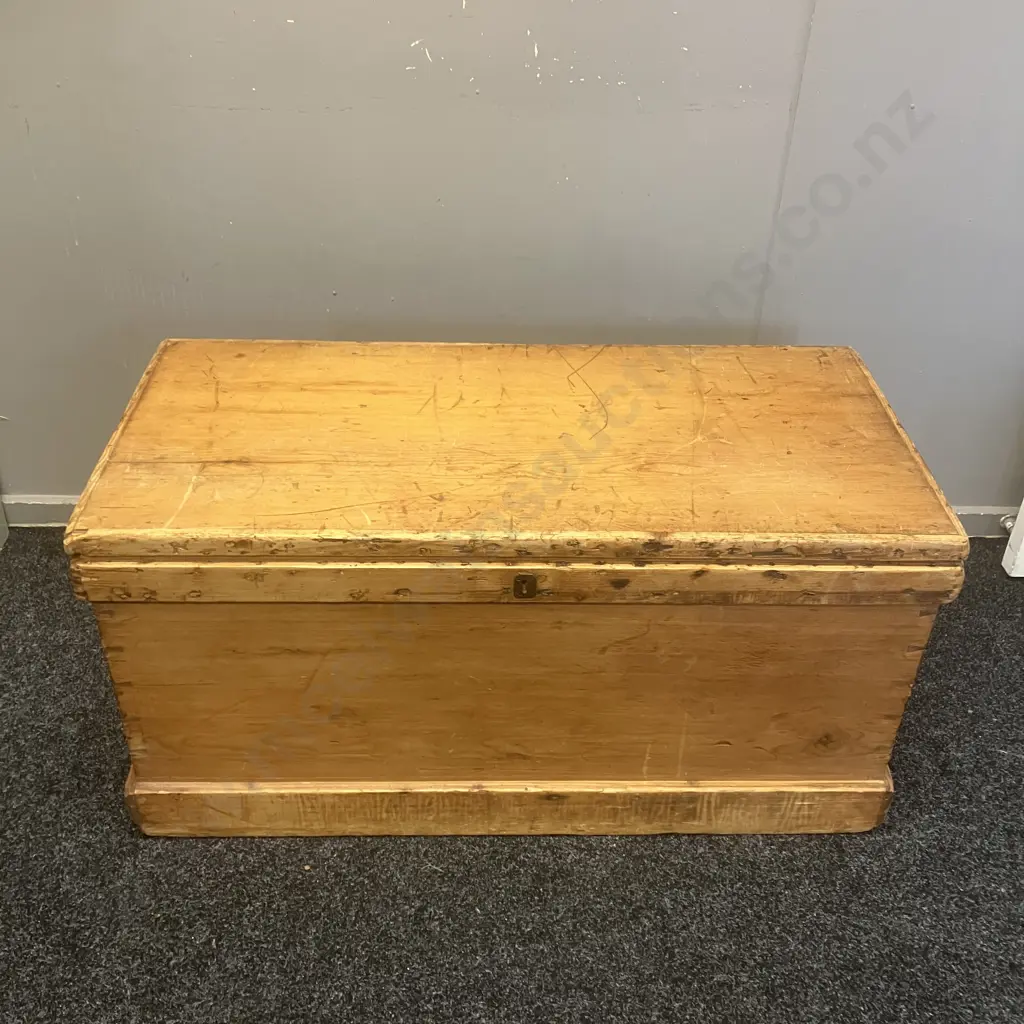 Large Vintage Baltic Pine Chest / Trunk With Steel Side Handles & Lock. H46 W93.5 D45cm Image 1++
