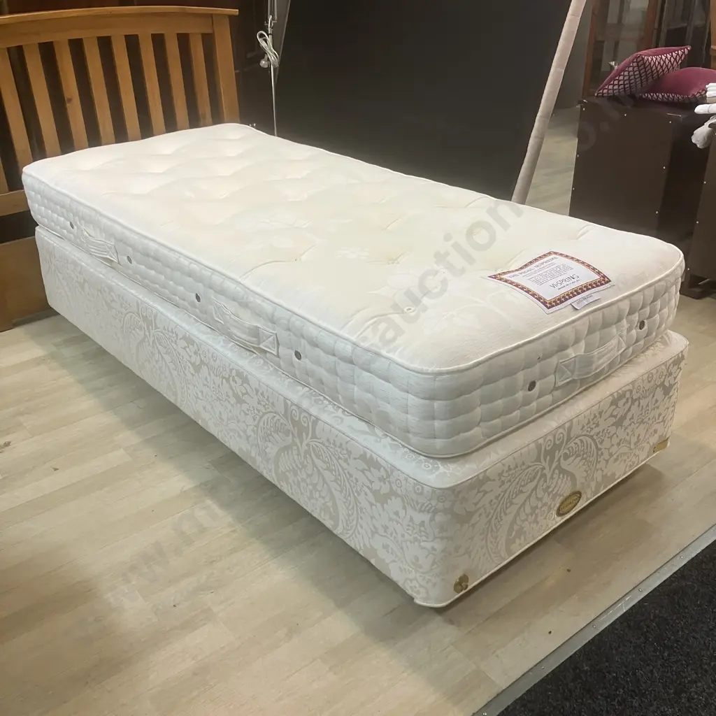 London Bedding Co The Regal Supreme VI-Spring Single Mattress & Base On Wheels Image 1++