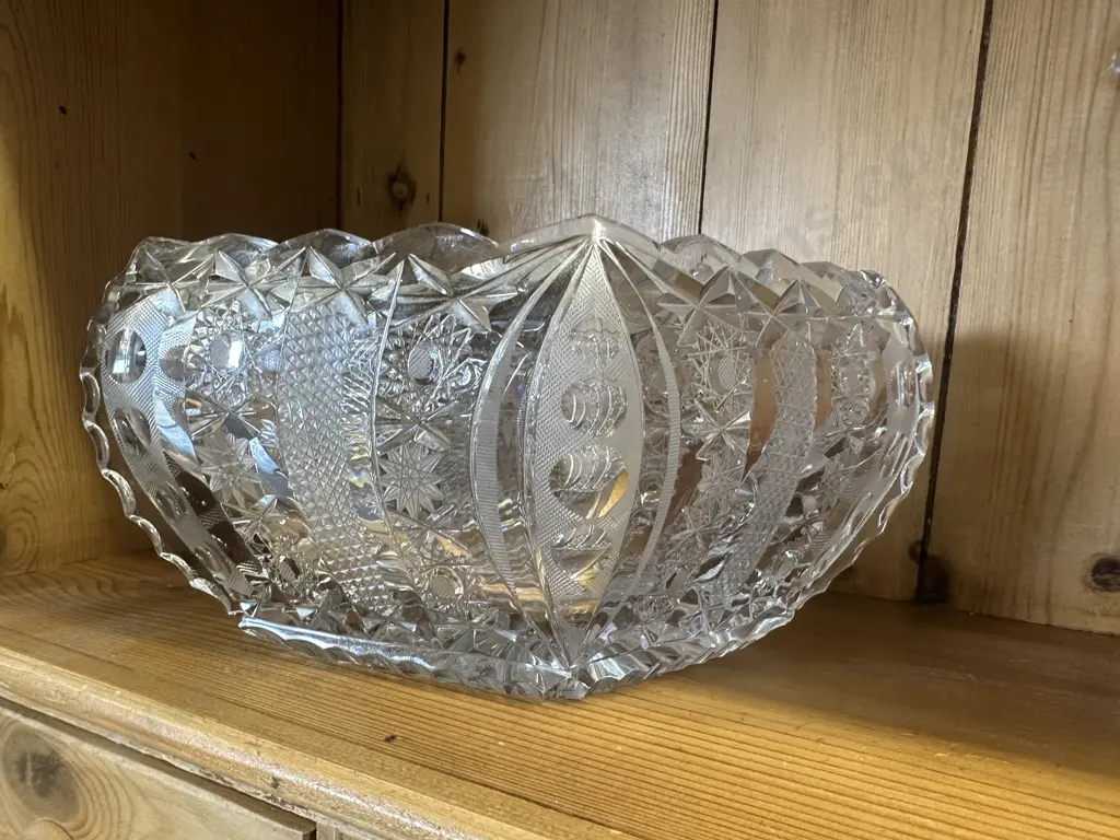 Stunning Vintage Cut Crystal Fruit Bowl H13.5,W30cm. Image 1++