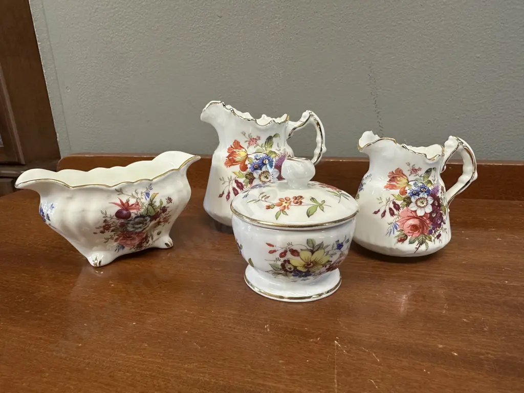 Vintage Hammersley 'Howards Spray' China Items Image 1++