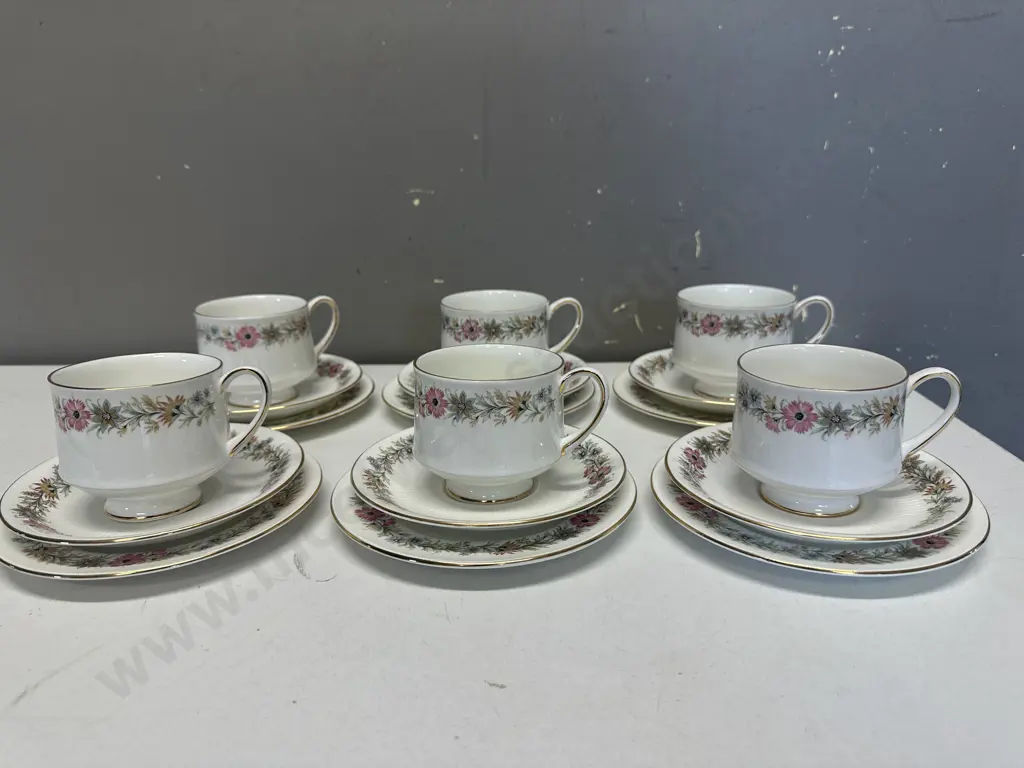 Vintage Paragon 'Belinda' Trios x6 Image 1++