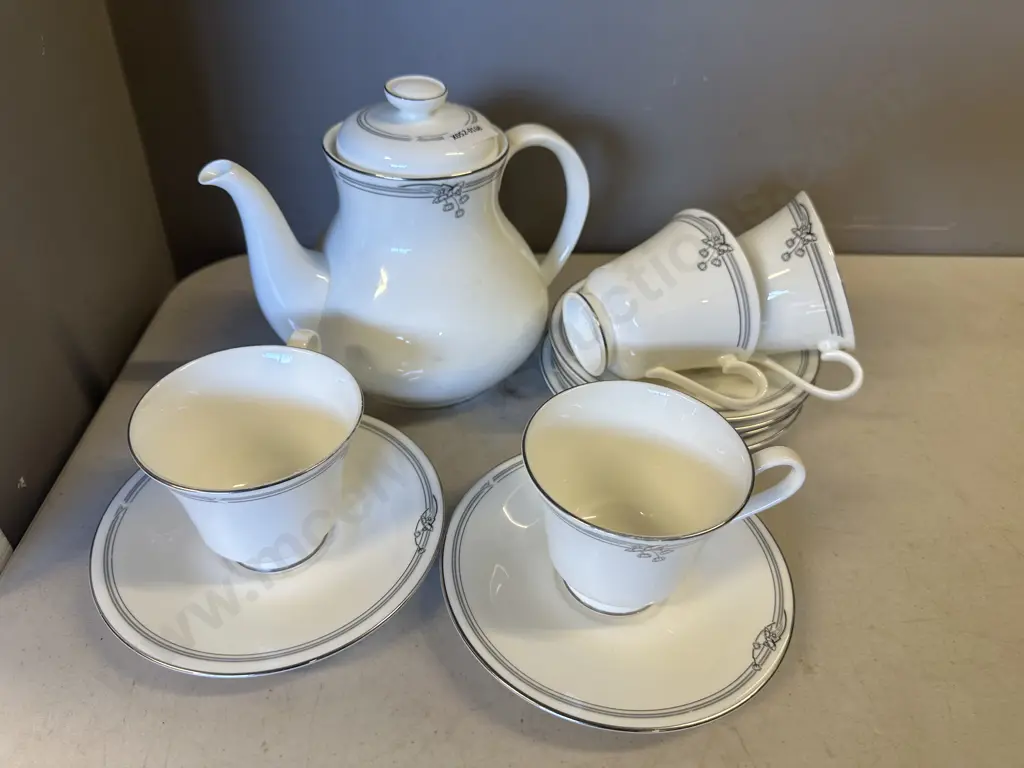 Royal Doulton 'Andante' Duos & Teapot Image 1++