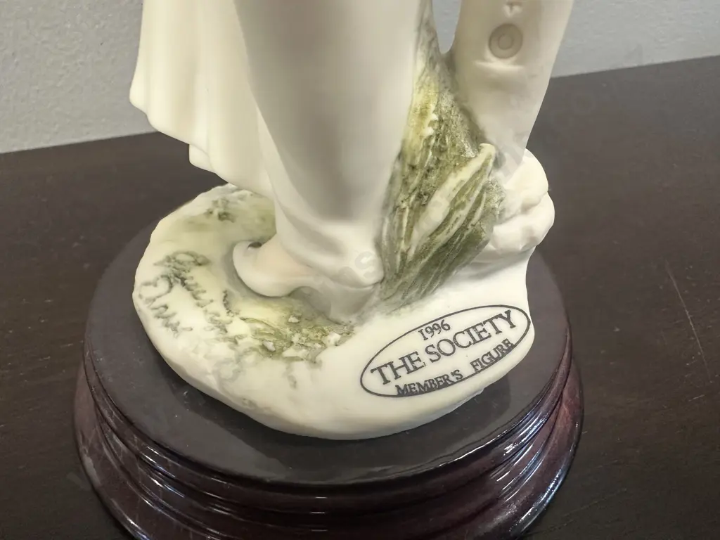 Giuseppe Armani 'Arianna'  Signed Porcelain Figurine H26cm. Image 1++