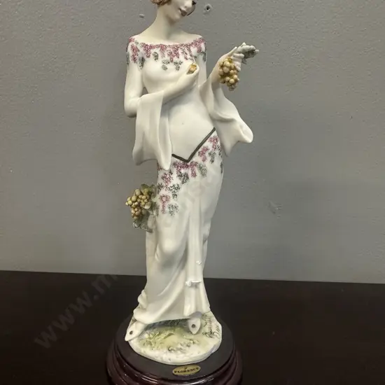 Giuseppe Armani 'Arianna'  Signed Porcelain Figurine H26cm.