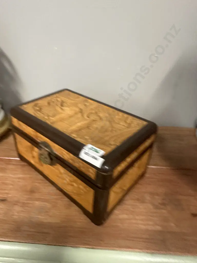 Oriental Carved Jewellery Box. H12 W23 D15cm Image 1++