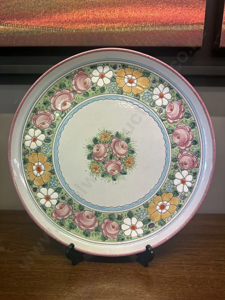 Round Ceramic Plate Floral Detail Dia36cm. Image 1++