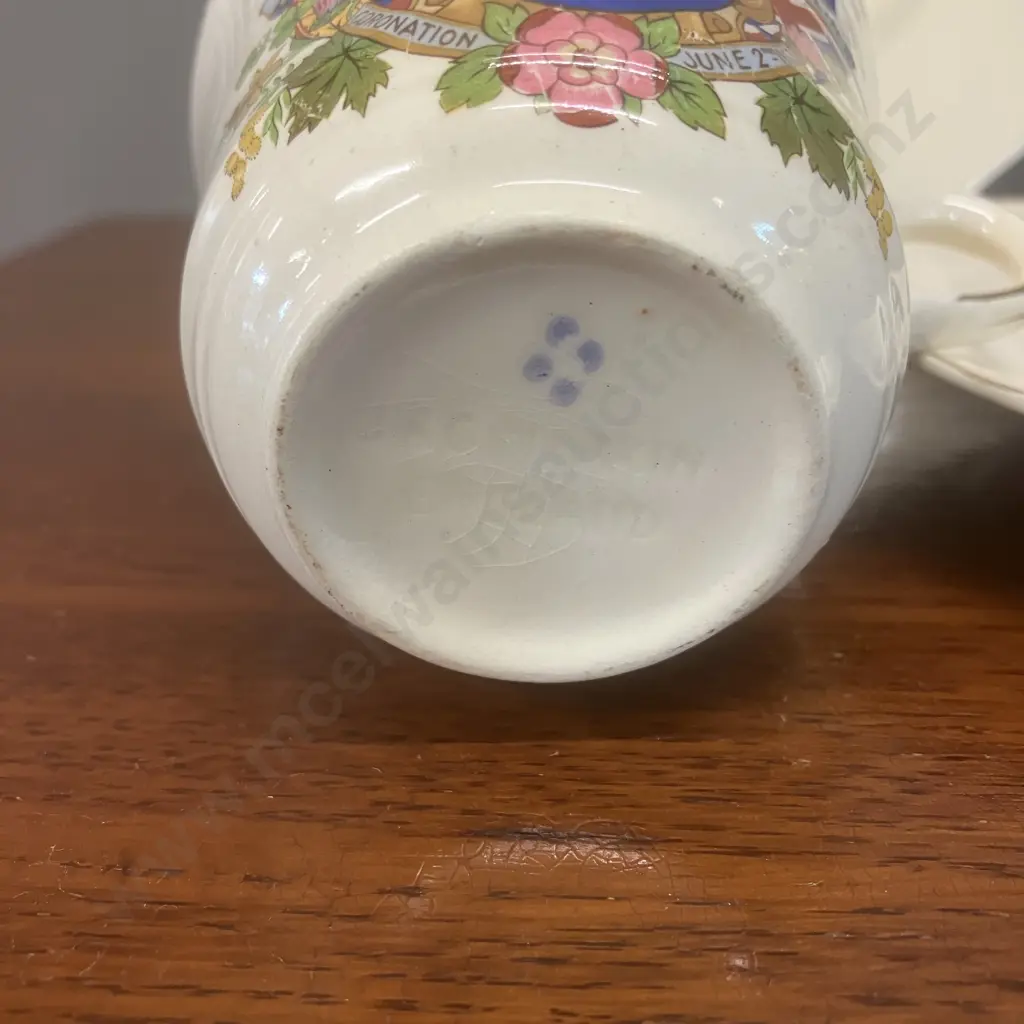 Sunshine Meakin Souvenir Queen Elizabeth ll Coronation Teacup, Saucer & Plate Trio Image 1++