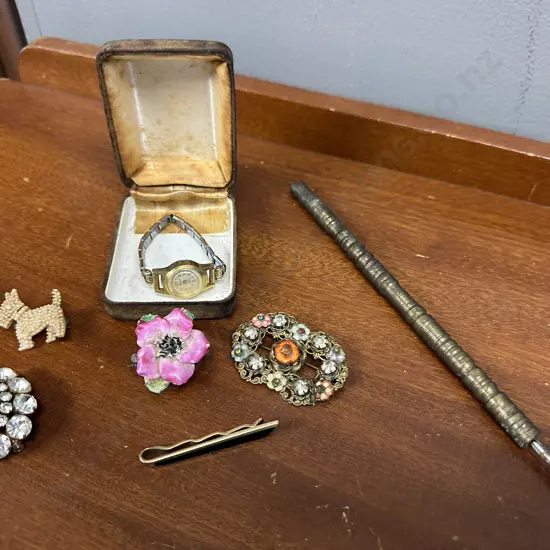 Vintage Items Including Brooches, Tie Pin, Watch Etc
