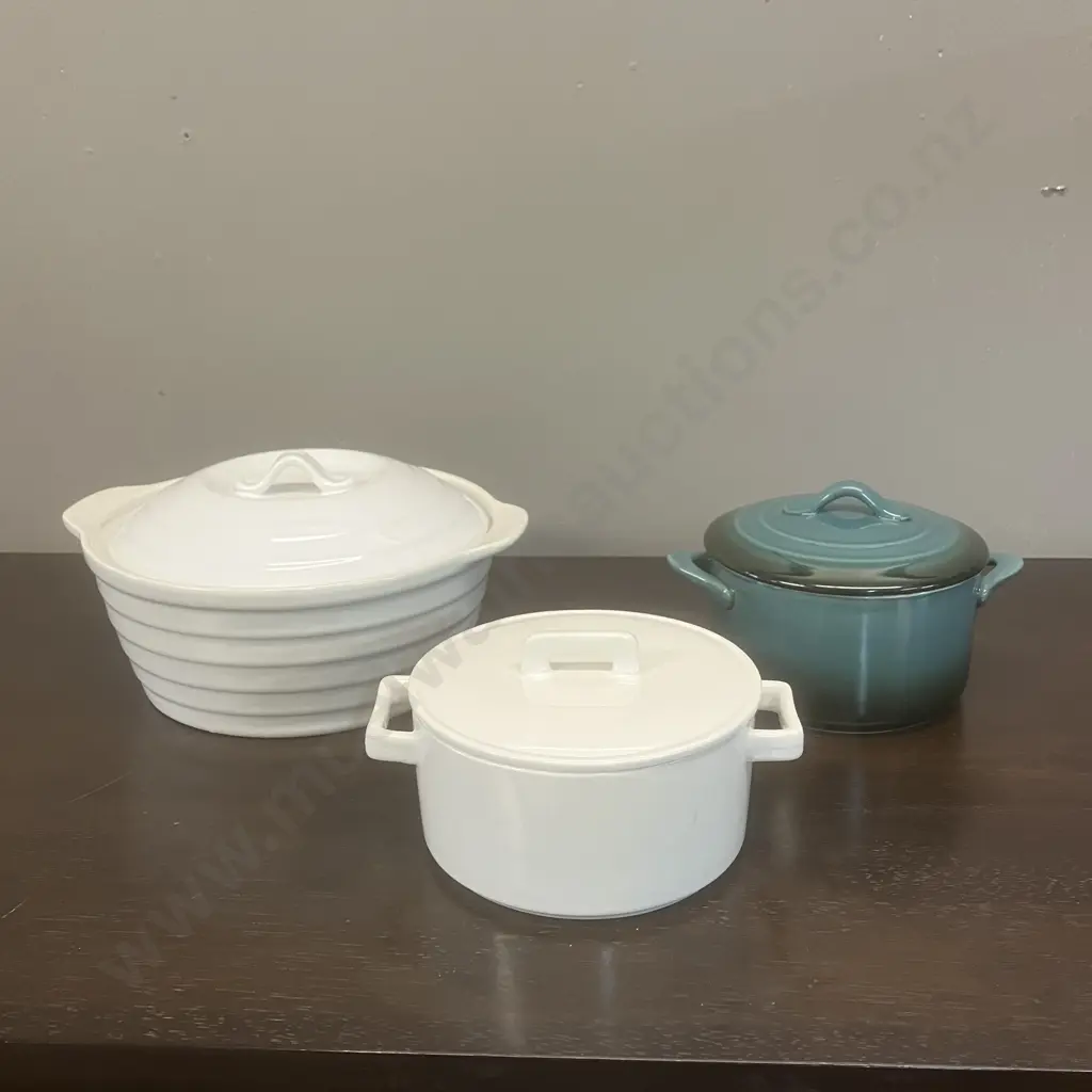 Simon Gault & Maxwell Williams Lidded Cookware Items x 3 Image 1++