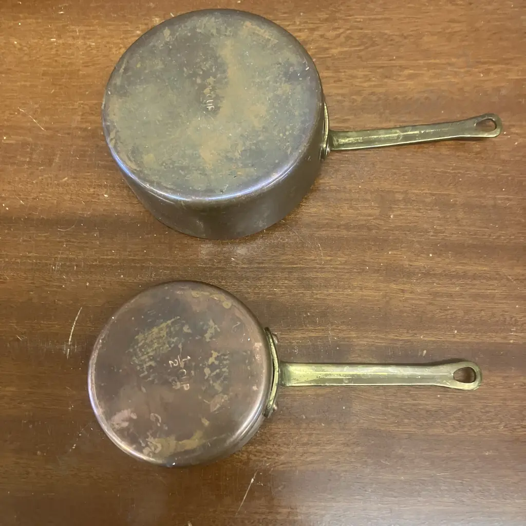 Vintage Pair of Copper Measuring Cups with Brass Handles - 1 Cup & 1/2 Cup Image 1++