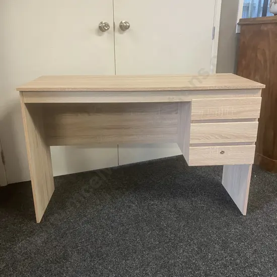 Oak Effect 3 Drawer Desk With Key. H76 W120 D50cm