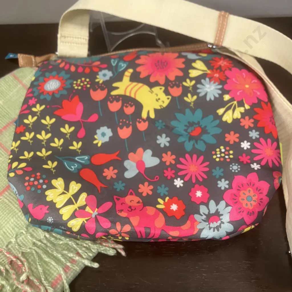 Johnsons (Scotland) Cashmere Scarf, Lily Bloom Handbag, Kiwi Wheatbags Wheatbag Image 1++