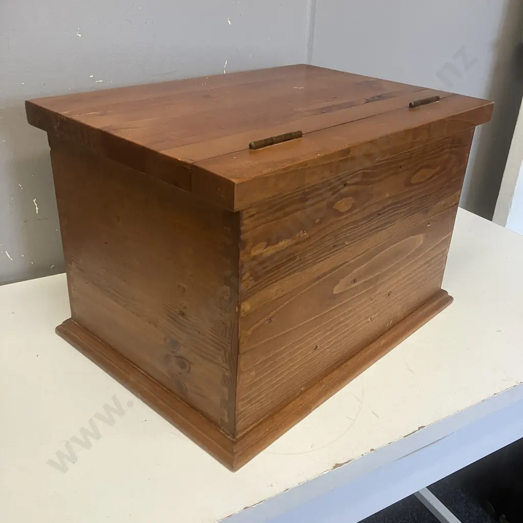 Vintage Wood Storage Chest With Hinged Lid. H29 W45 D32cm Image 1++