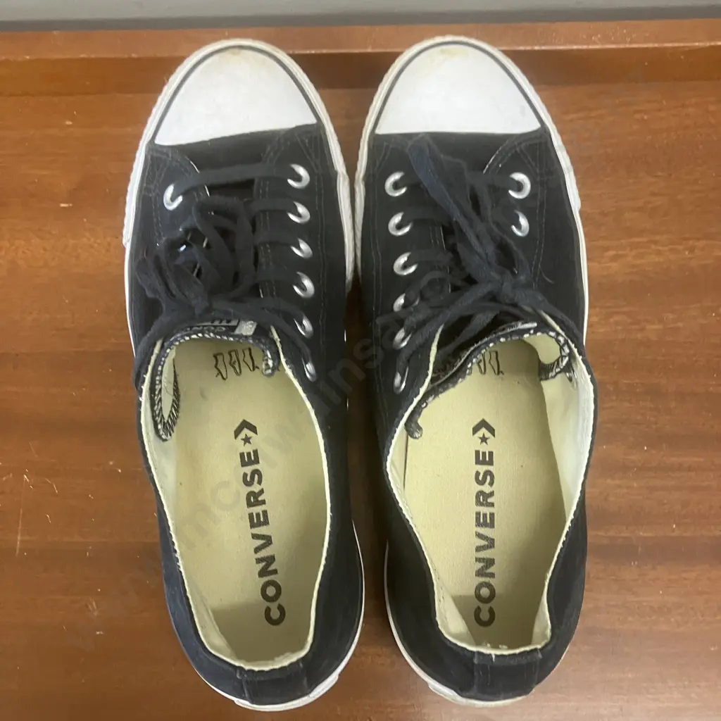 Converse Chuck Taylor All Star Unisex Low-top Sneakers Sz UK7 Image 1++