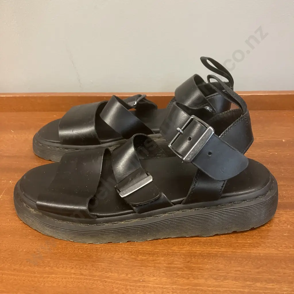 Dr Martens Gryphon Strap Sandal Black Brando, L28cm Image 1++