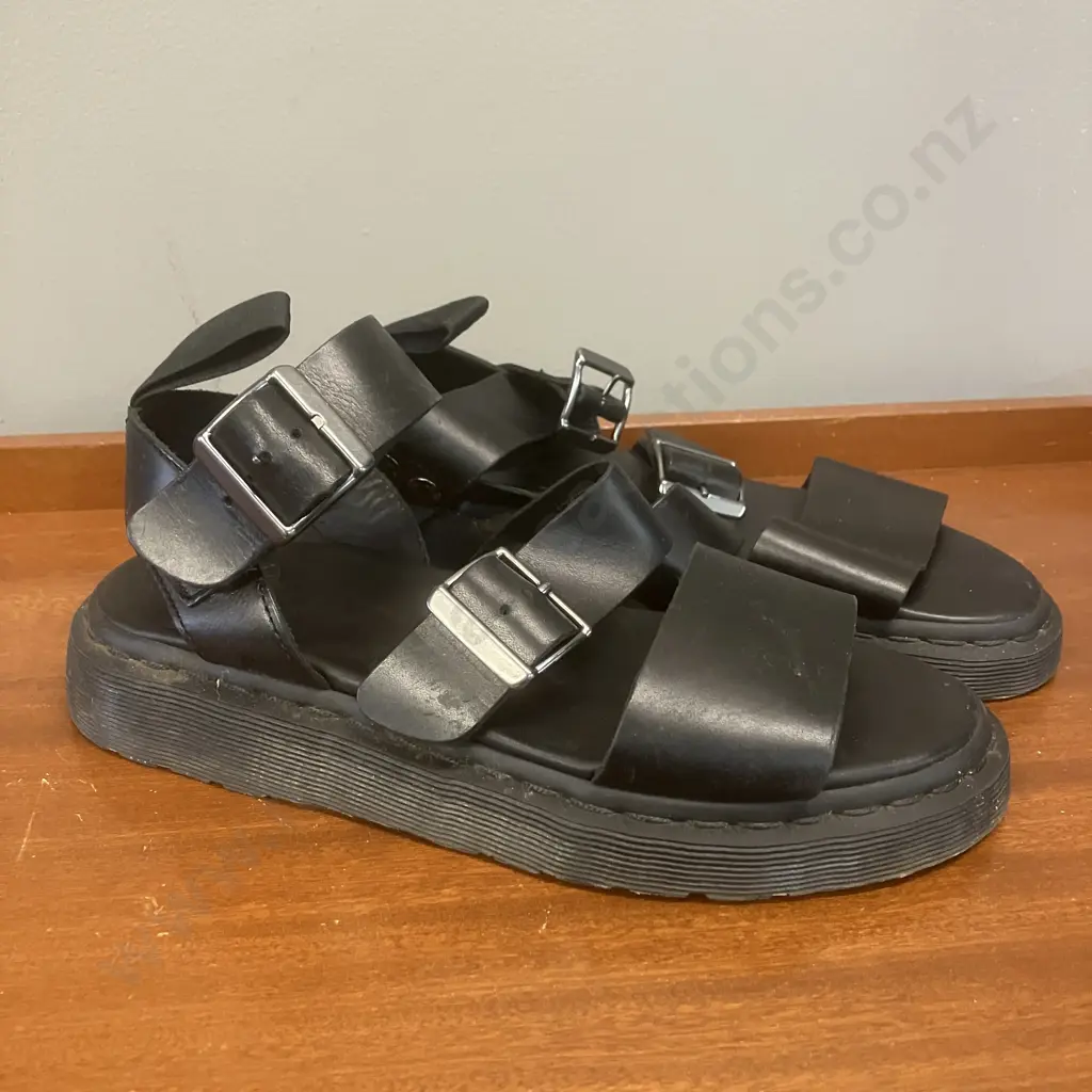 Dr Martens Gryphon Strap Sandal Black Brando, L28cm Image 1++