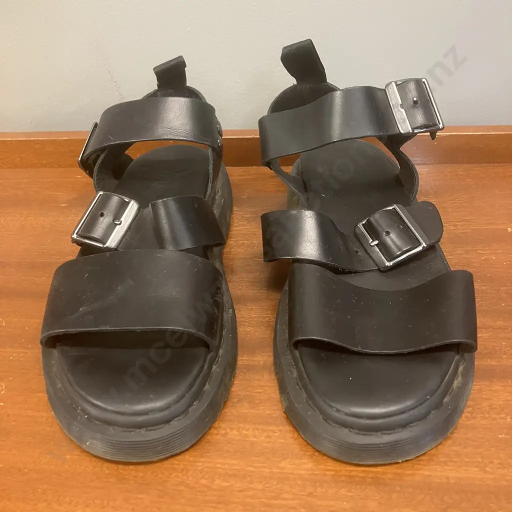 Dr Martens Gryphon Strap Sandal Black Brando, L28cm Image 1++