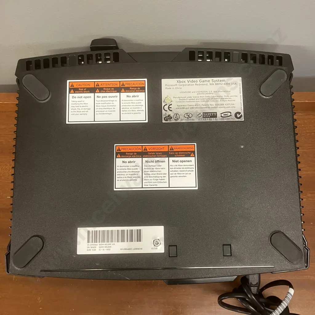 Microsoft Original Xbox Black System Console 2004 Image 1++