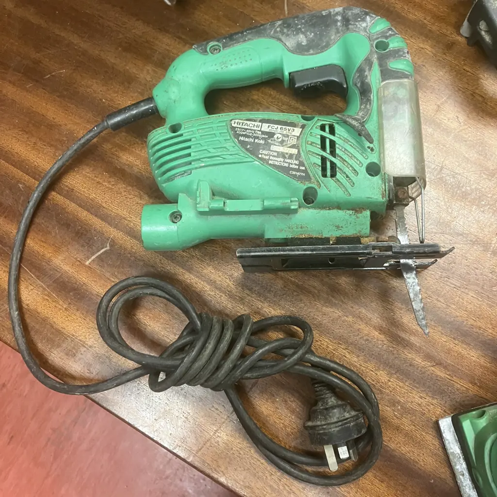 Hitachi Koki 82mm 580W Electric Planer P20ST & Hitachi Koki 65mm Jigsaw FCJ65V3 Image 1++