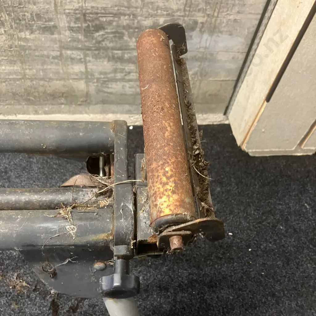 Hitachi Koki 1520W 255mm Compound Mitre Saw C10FCE2 With a Very Rusty Folding Mitre Saw Stand Image 1++