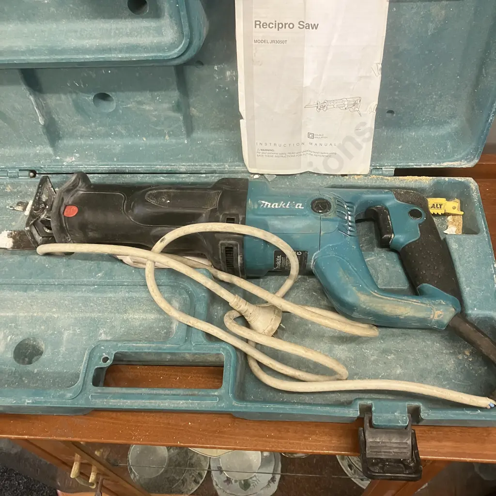 Makita JR3050T Recipro Saw In Moulded Case Image 1++