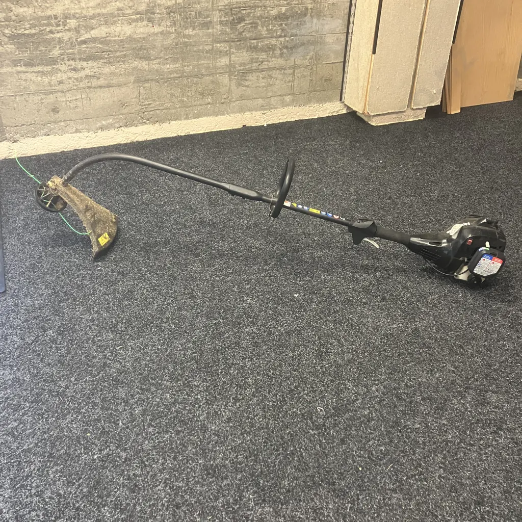 Homelite Petrol Fixed Shaft Line Trimmer HBLT25CNB 25cc 2-stroke D-Handle Image 1++