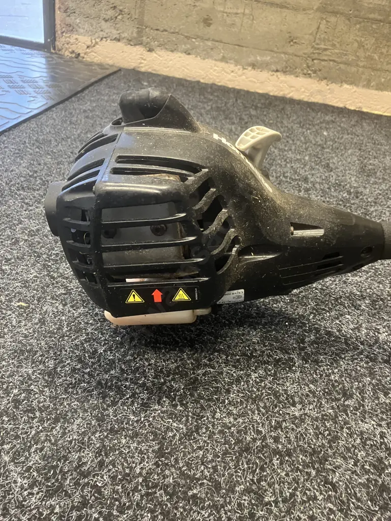 Homelite Petrol Fixed Shaft Line Trimmer HBLT25CNB 25cc 2-stroke D-Handle Image 1++