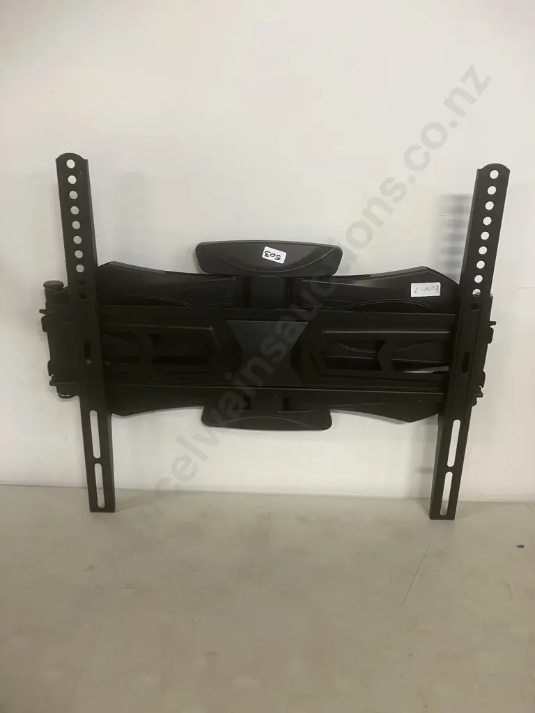 Loctek TV Bracket Image 1++